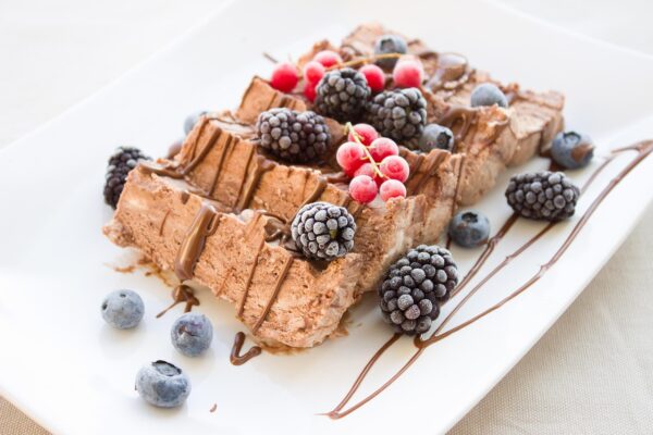 Choco-Berry Garden Cake - Image 4